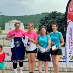 Rencontre de double dames pendant le tournoi Volant des Alpes à Gap, avec deux joueurs du club de Valserhône sur le podium, à la première place.